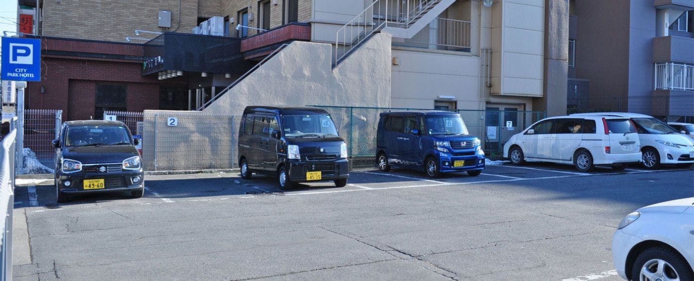 【Parkir】Tersedia untuk 16 kendaraan berdasarkan urutan kedatangan pada hari tersebut.