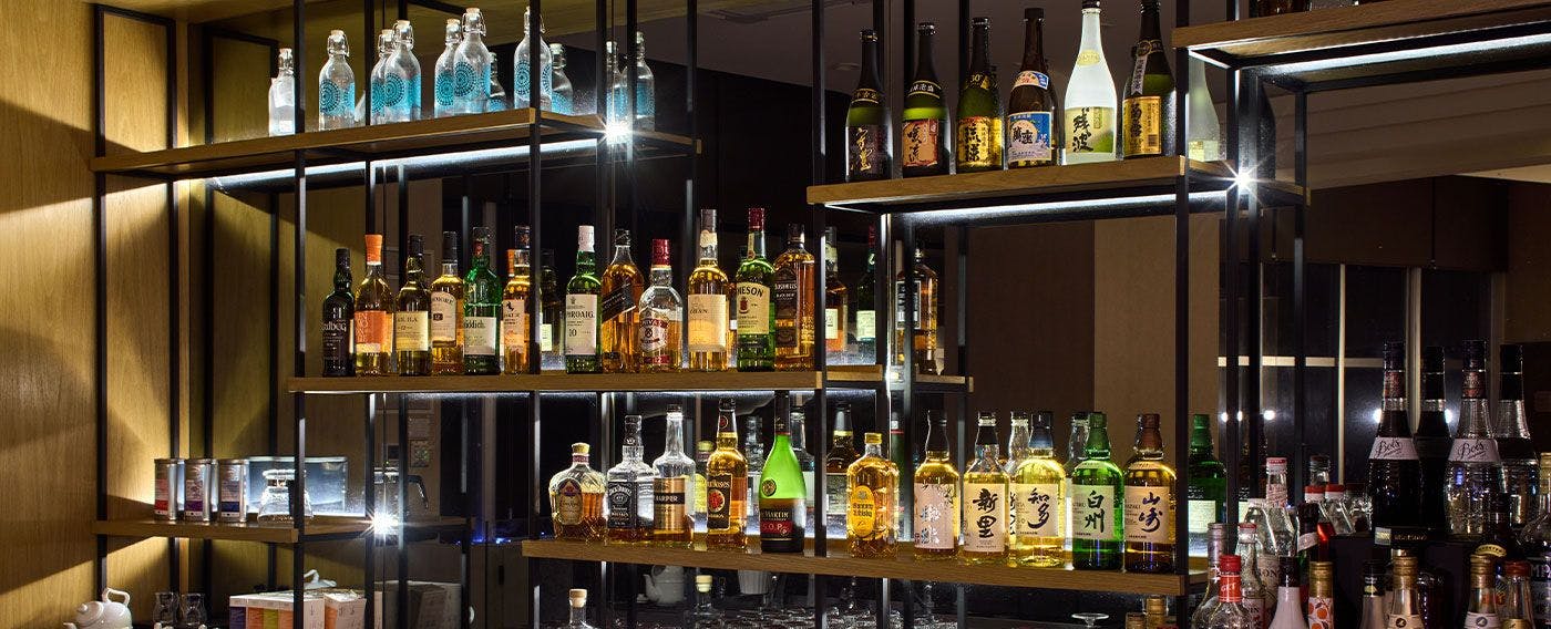 Lounge Bar “Nadine”