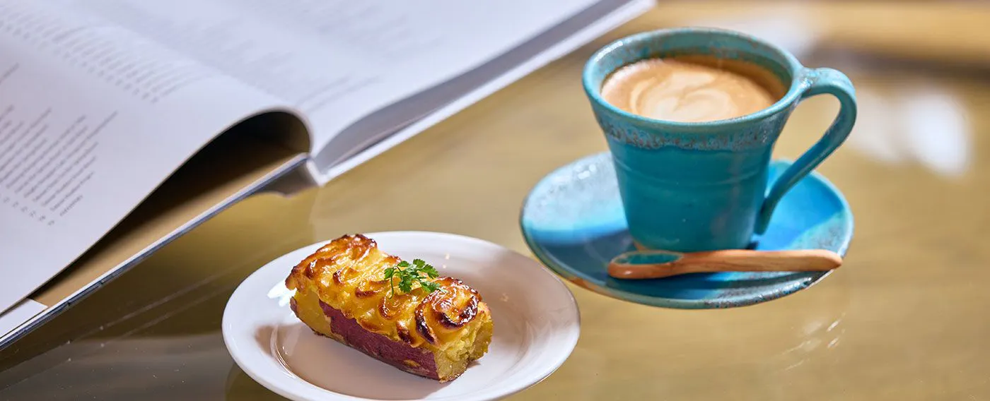 Lounge Bar “Nadine”