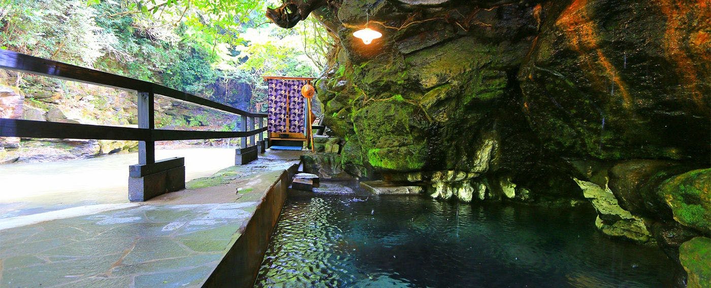 Kabeyu Natural Cave Onsen Ryokan Fukumotoya