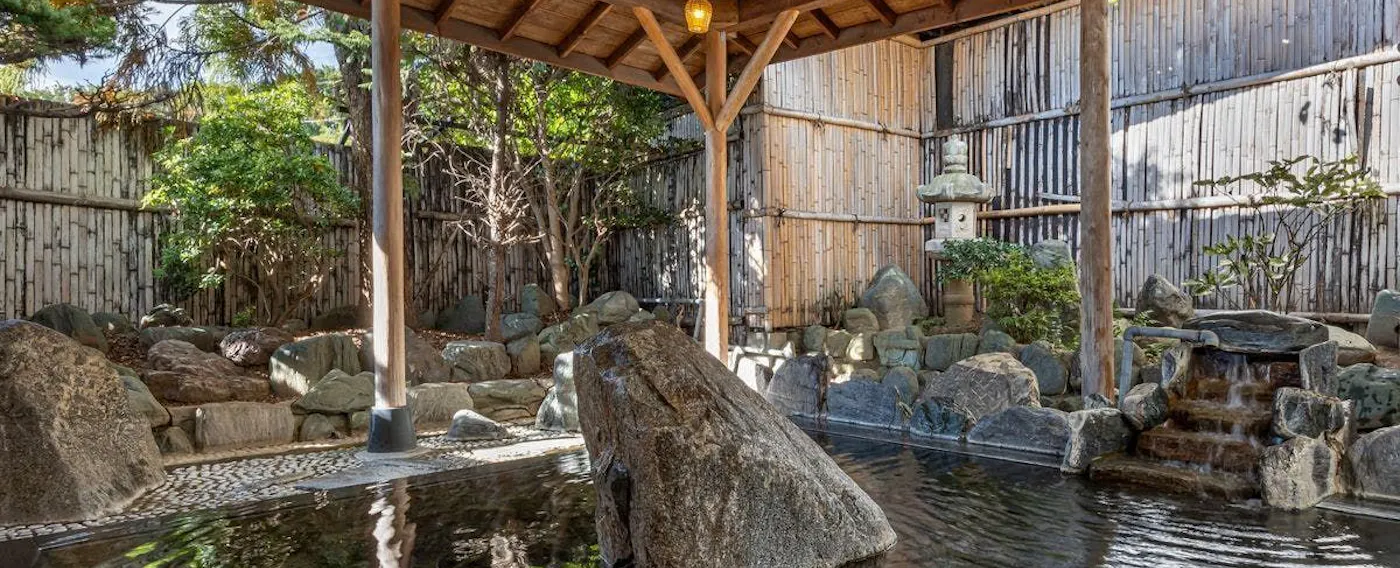 Pemandian air panas terbuka