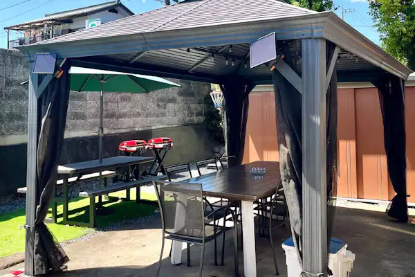 พื้นที่โต๊ะในสวน