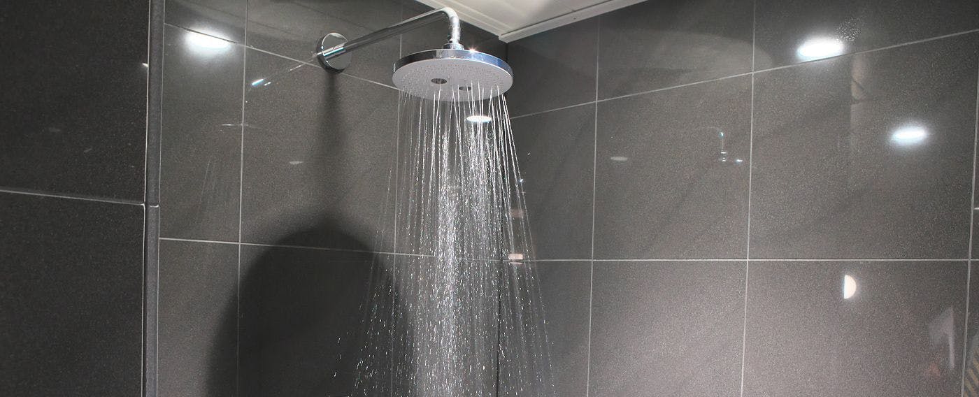 ห้องอาบน้ำรวมชาย