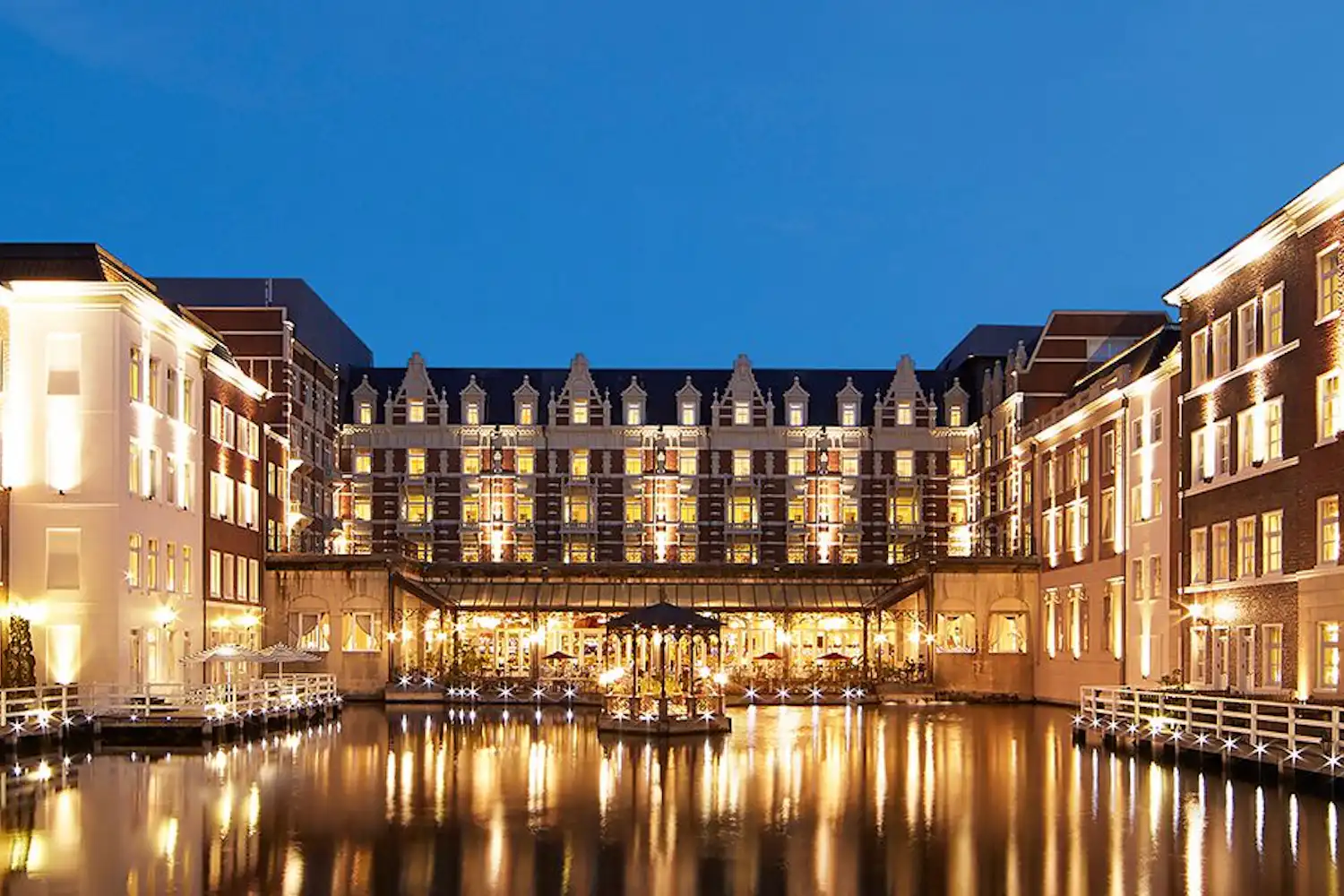 ภายนอกอาคาร