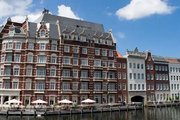 ภายนอกอาคาร