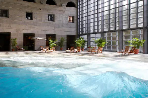 สระว่ายน้ำ