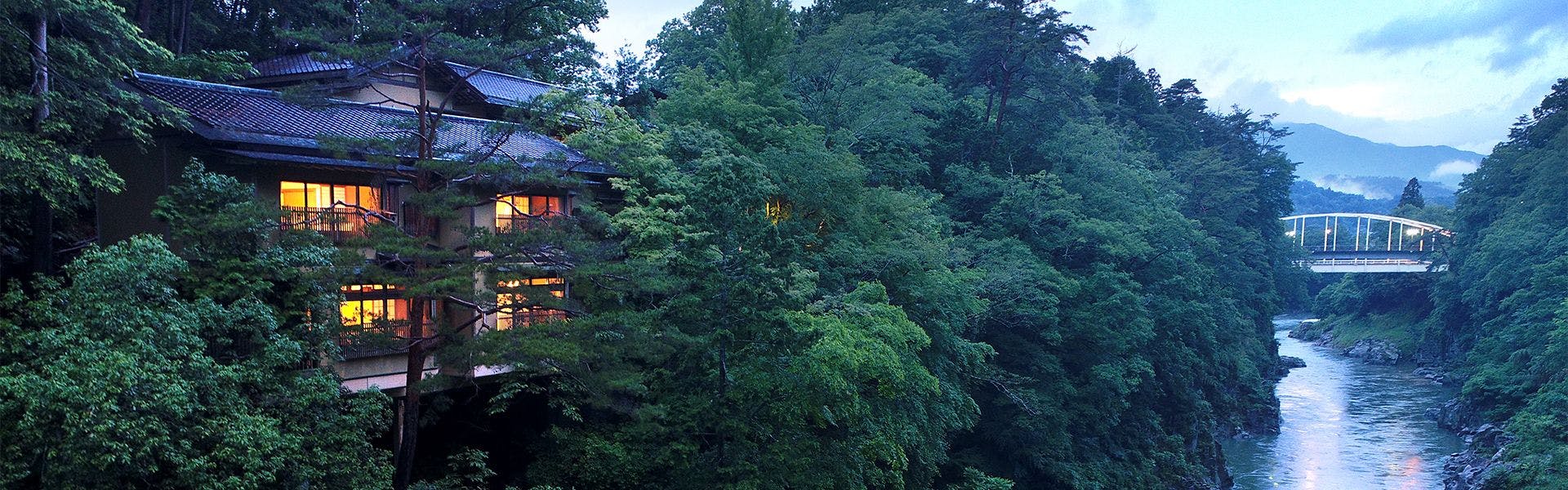 天龍峡温泉 渓谷に佇む隠れ宿 峡泉