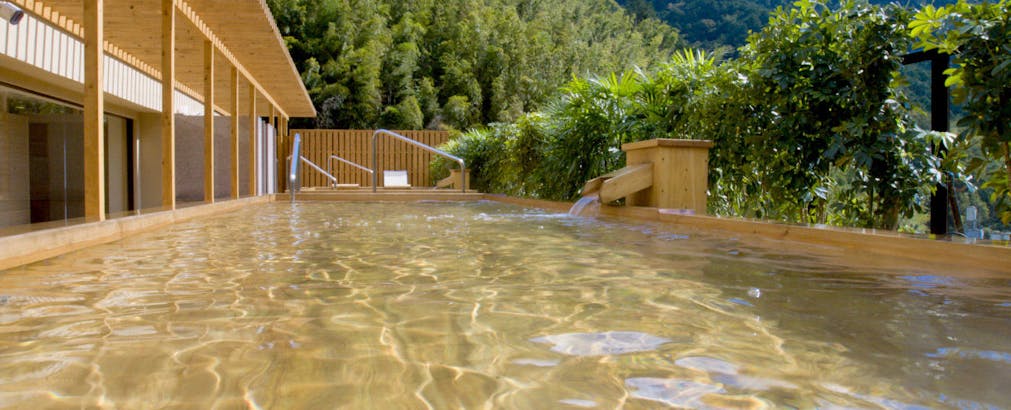 å±æé²å¤©é¢¨åãå¤§ç©ºã