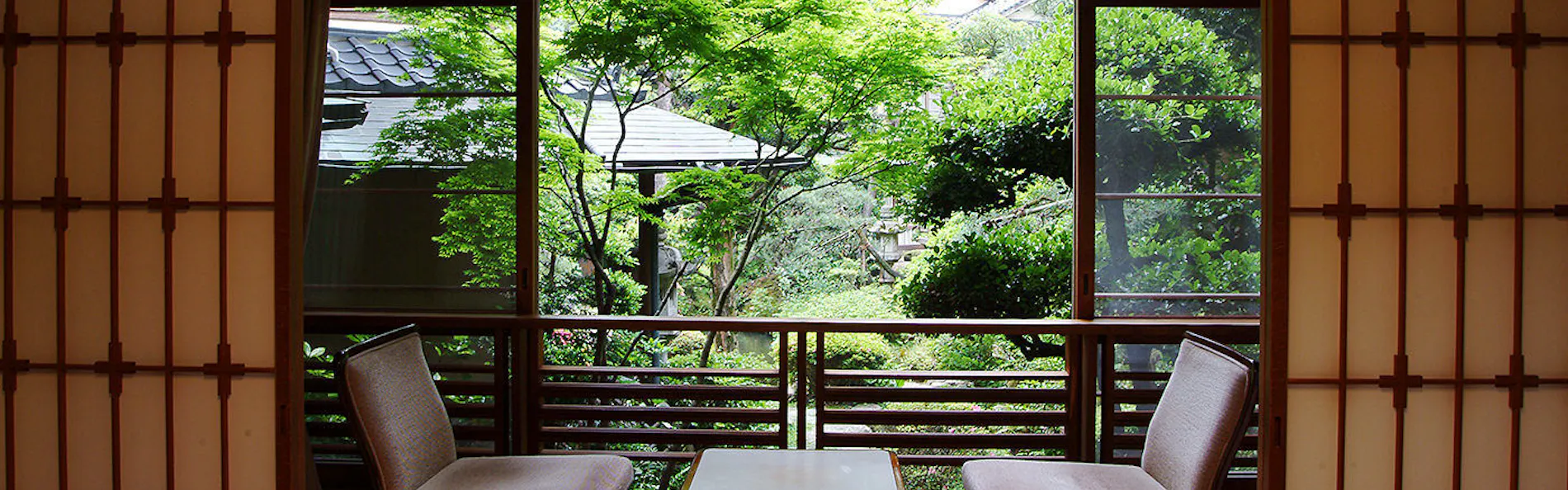西村屋本館