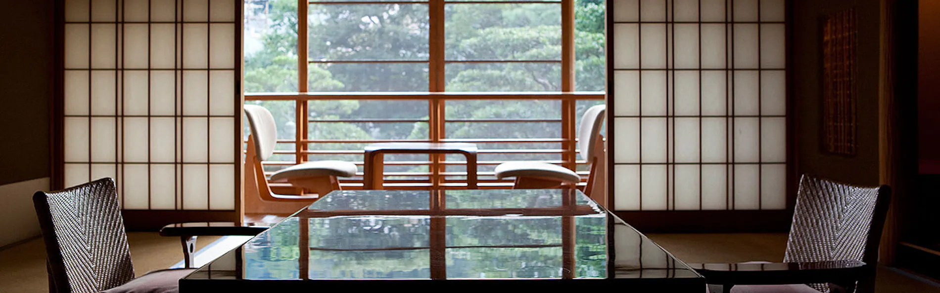 西村屋本館