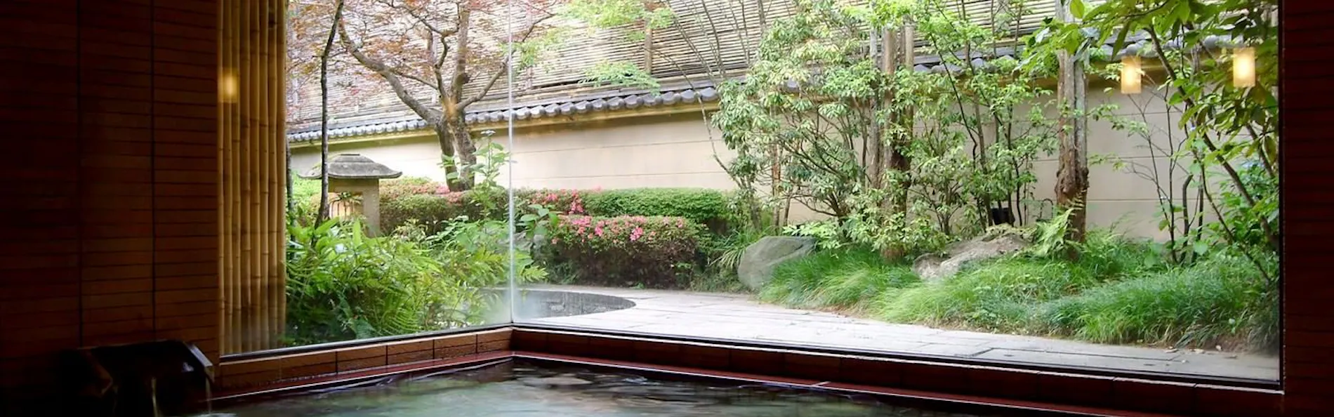 西村屋本館