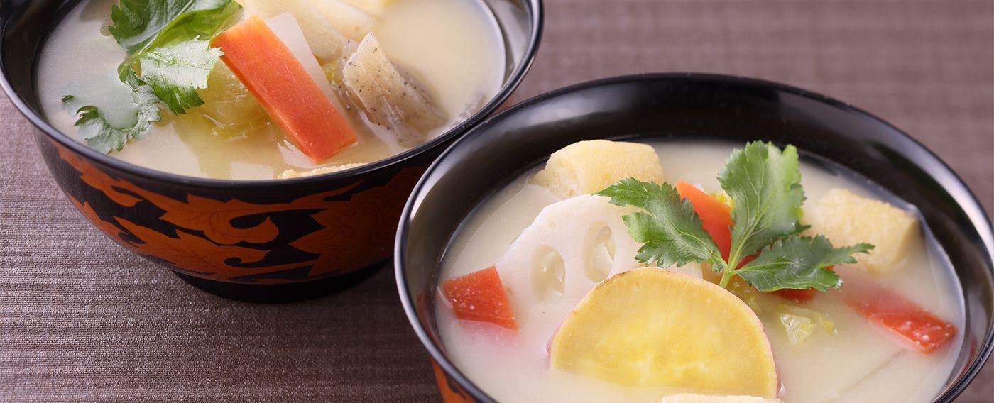 興福寺の全面協力のもと再現した「柏汁」「精進汁」