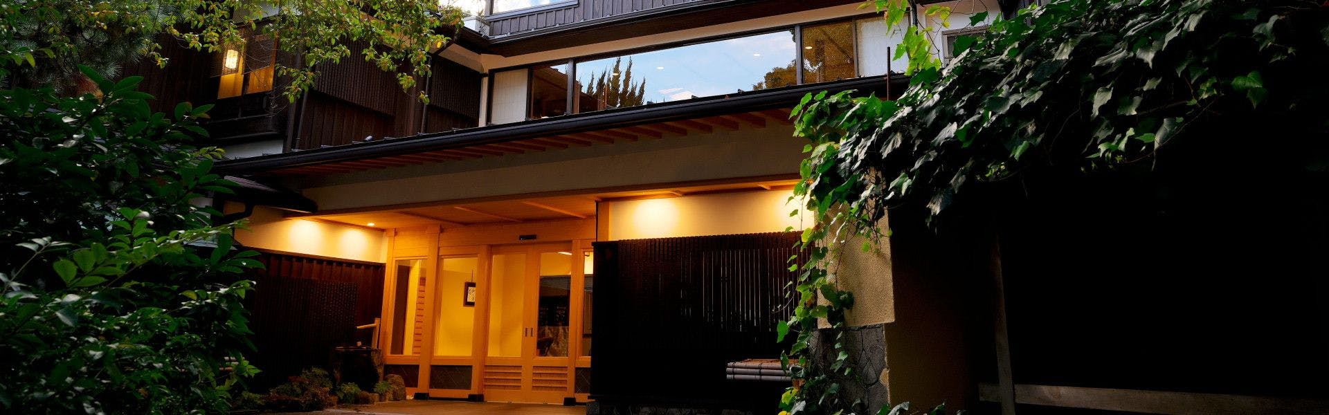 Suối nước nóng