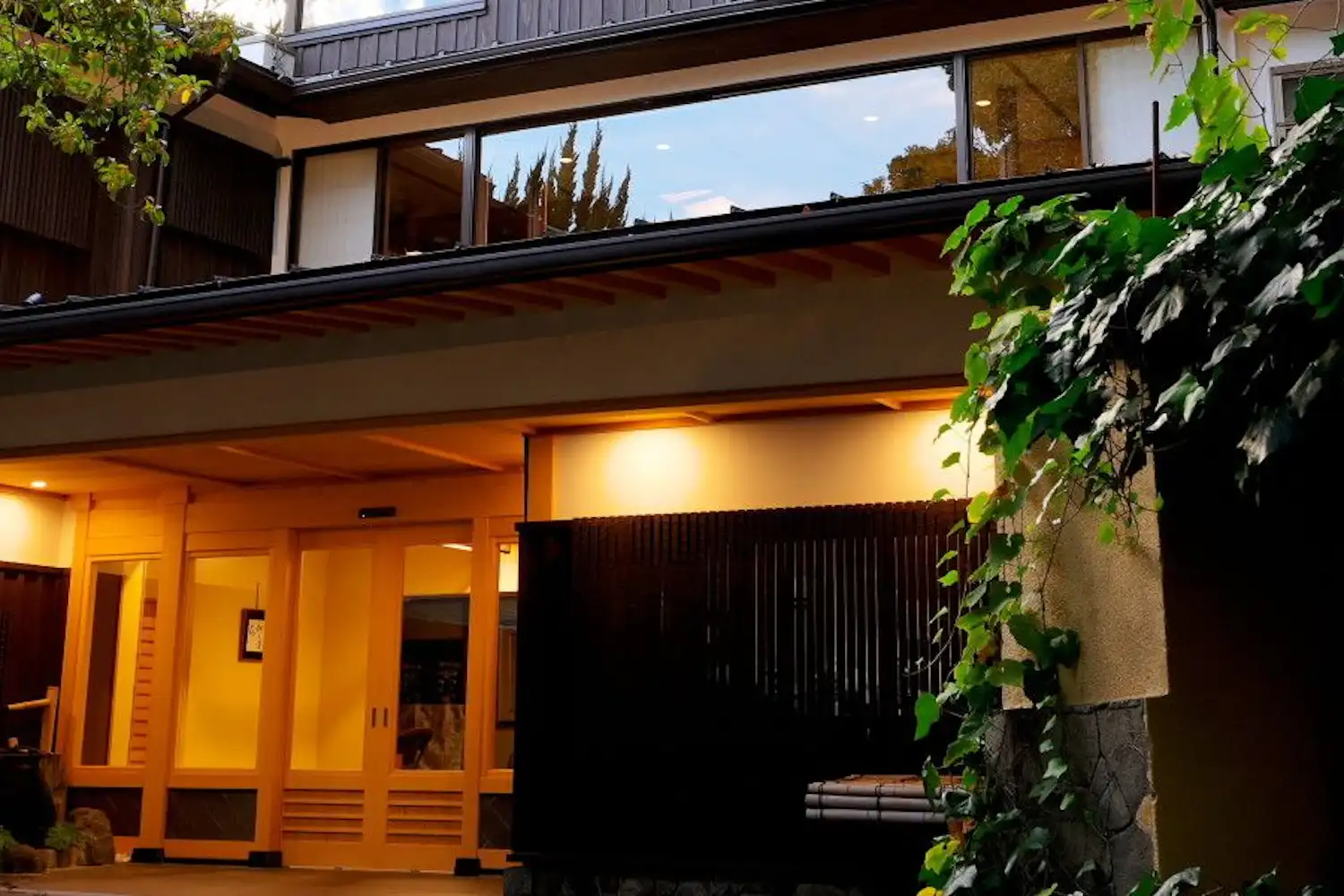 Suối nước nóng