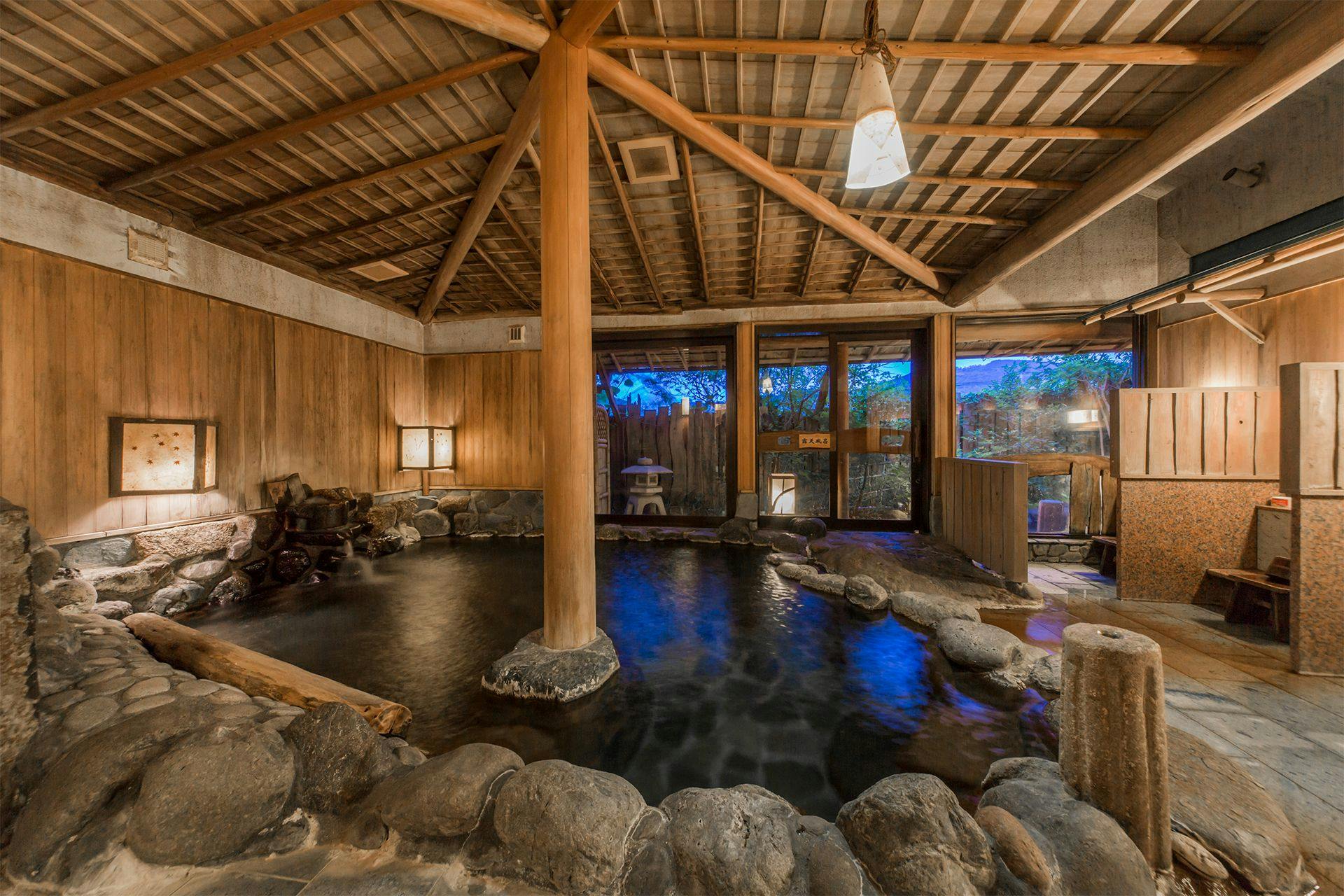 Toshian Komeya (Kyoritsu Resort)