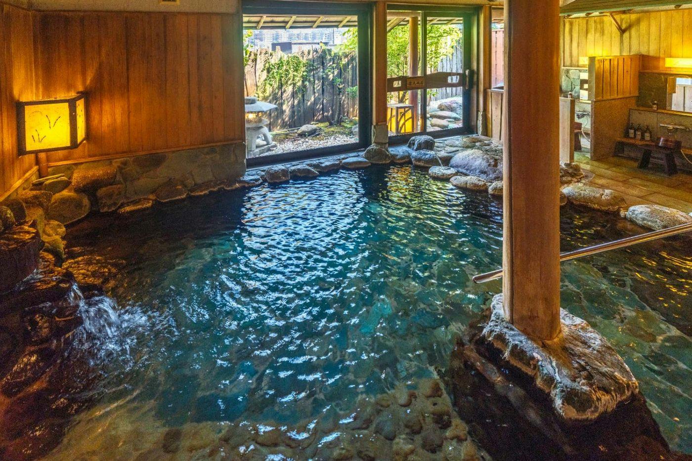 Tempat mandi awam besar