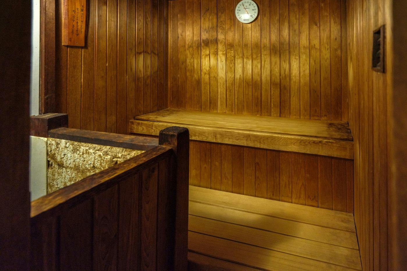 Tempat mandi awam besar