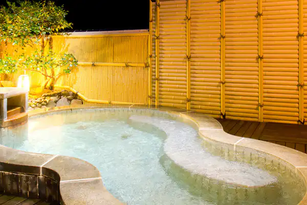 น้ำพุร้อนส่วนตัว