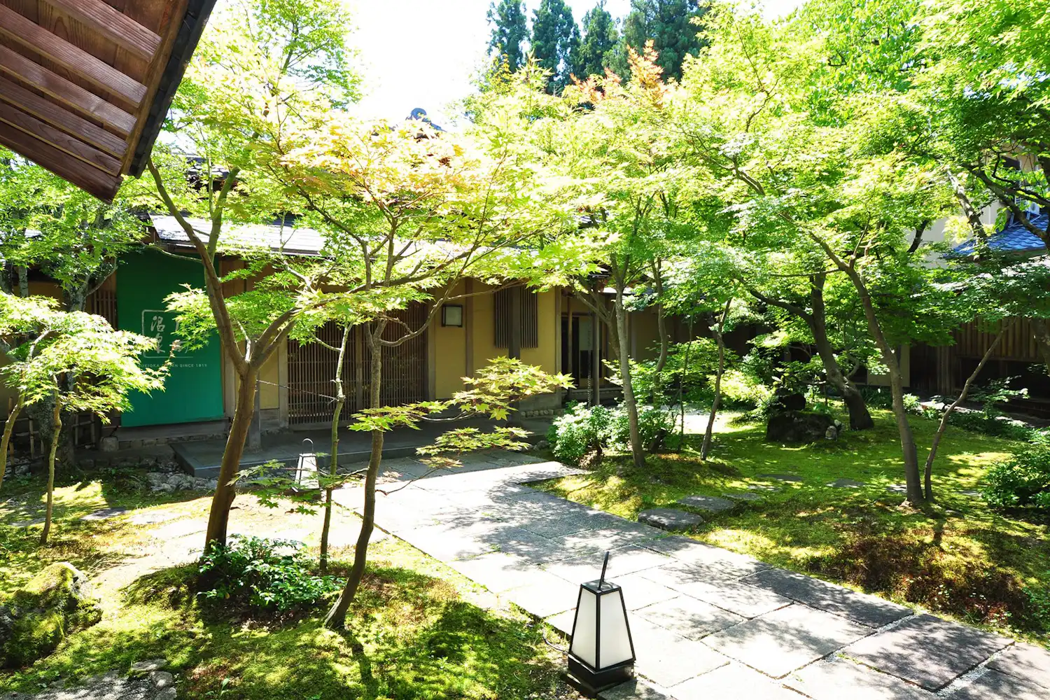 ภายนอกอาคาร