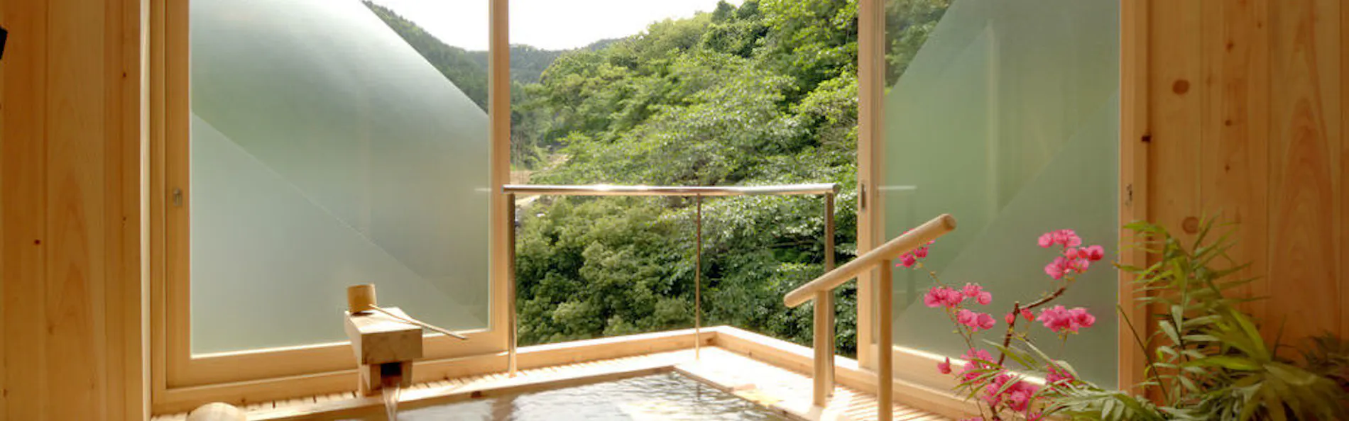 飲泉、自家源泉かけ流しの秘湯 観音温泉