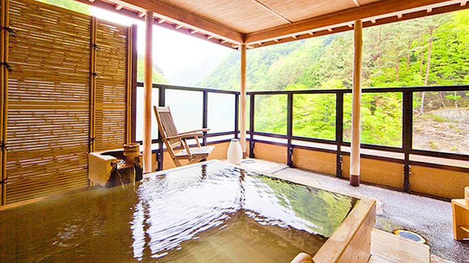 Keiunkan Inn, Nishiyama Onsen, Entirely Fed by Natural Hot Springs