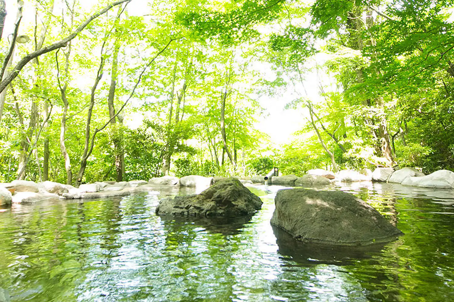 บ่อน้ำพุร้อนกลางแจ้ง