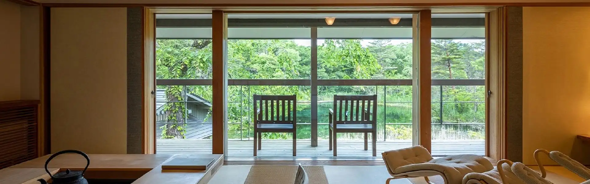 別館ラウンジ外観