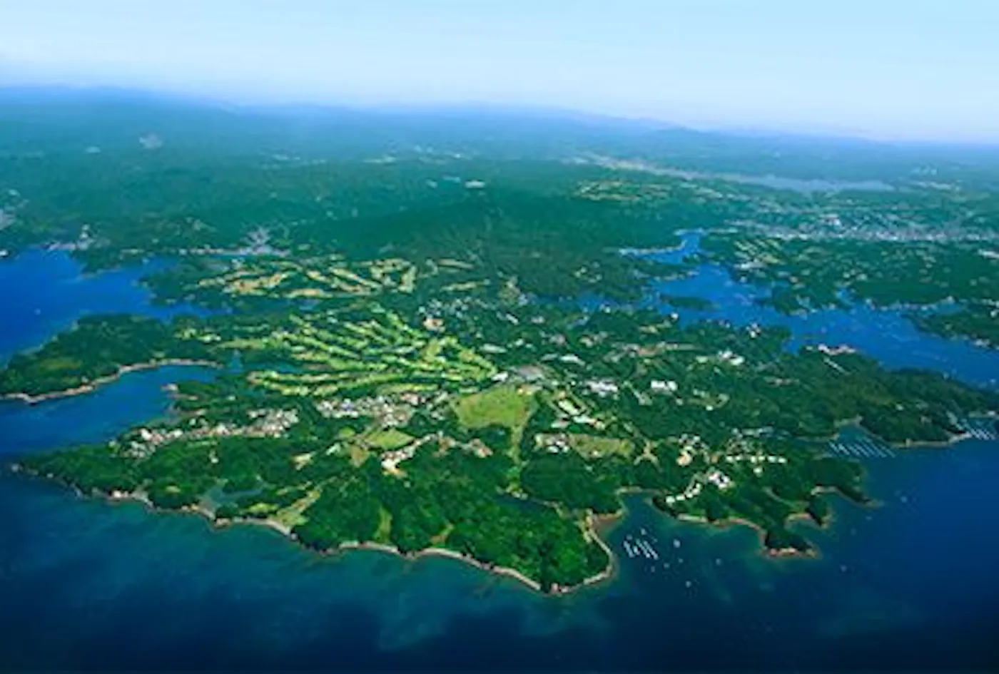 NEMU RESORT：英虞湾に囲まれた敷地の空撮