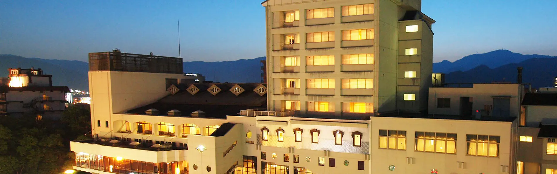 湯田温泉ユウベルホテル松政