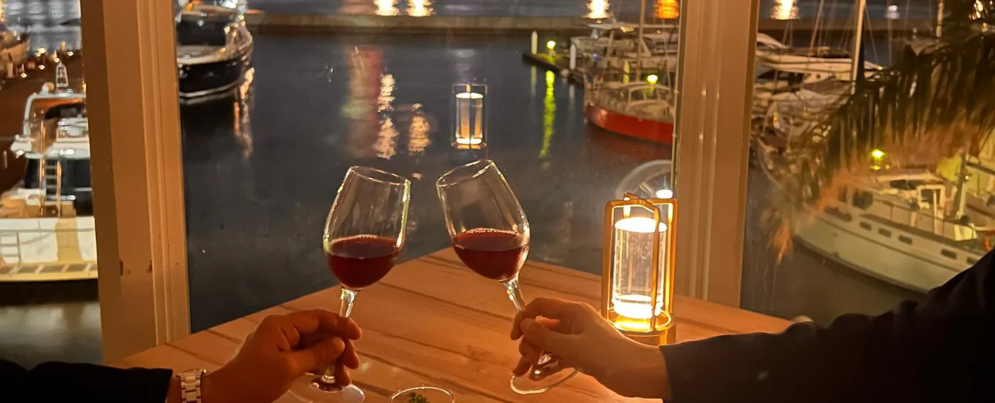 ナイトラウンジ