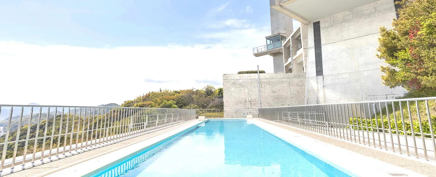 由安藤忠雄設計的度假屋。