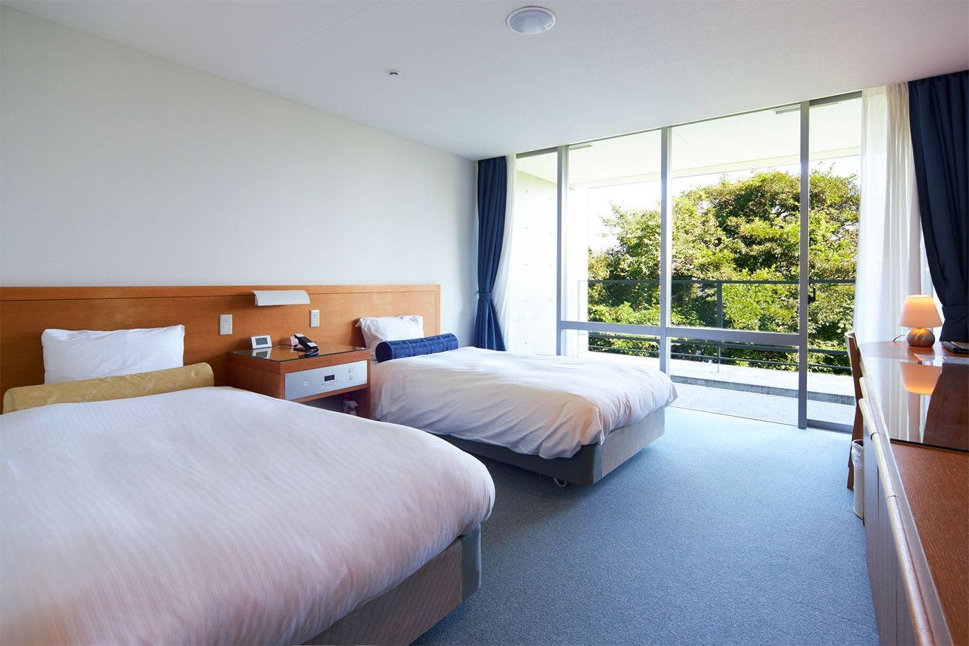 TOTO Seawind Awaji