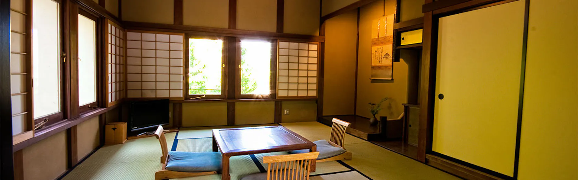 三水館