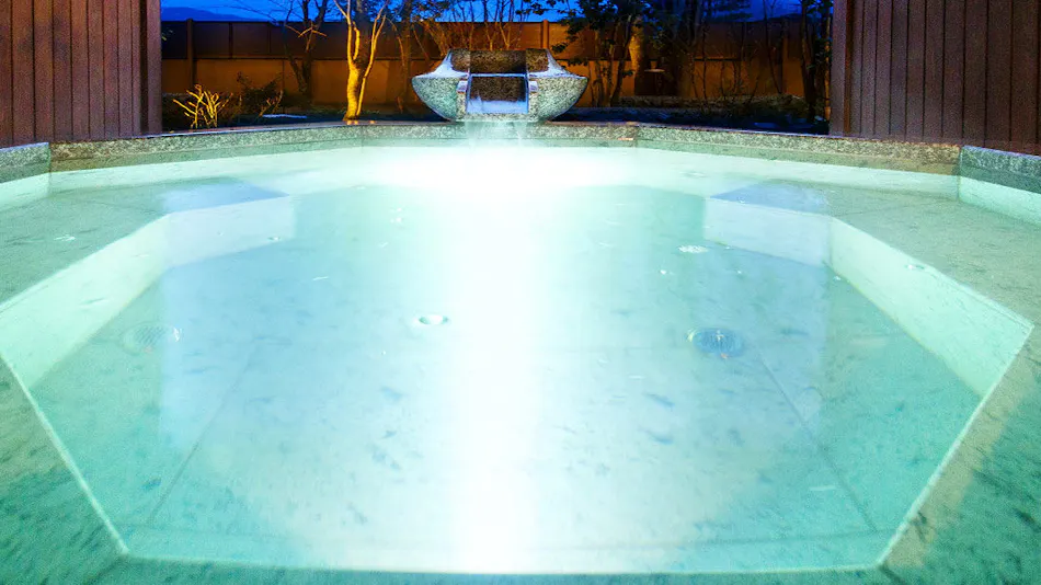 Kanazawa Yuwaku Onsen Hyakurakuso