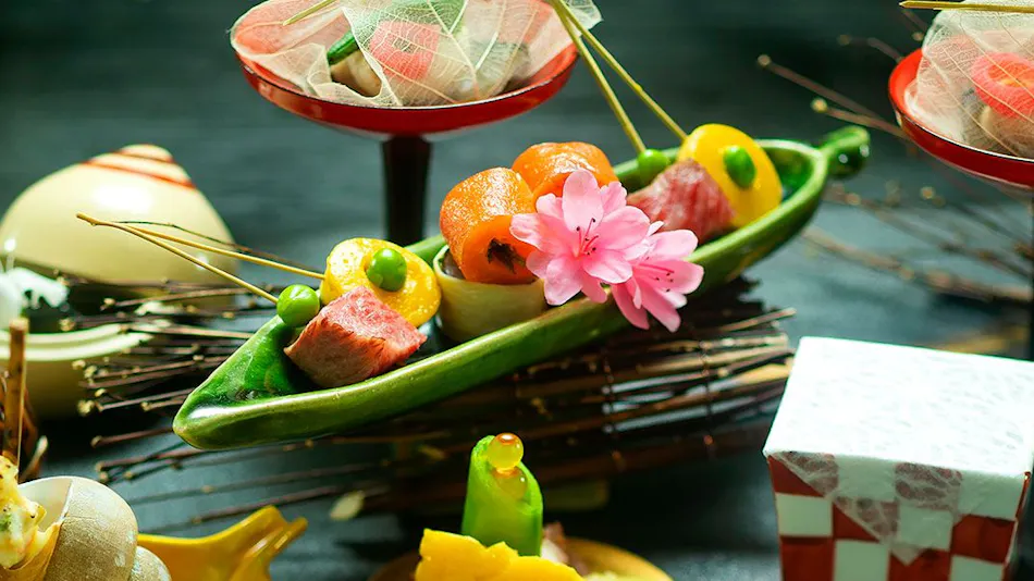 Kanazawa Yuwaku Onsen Hyakurakuso