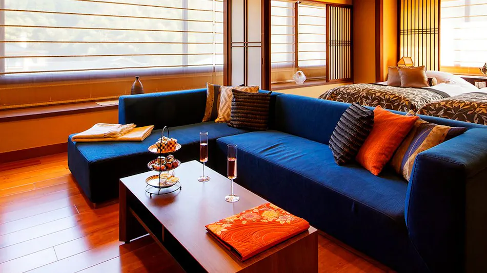 Kanazawa Yuwaku Onsen Hyakurakuso