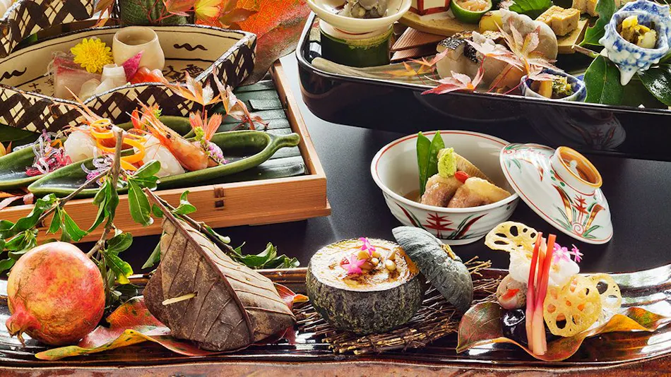 Kanazawa Yuwaku Onsen Hyakurakuso