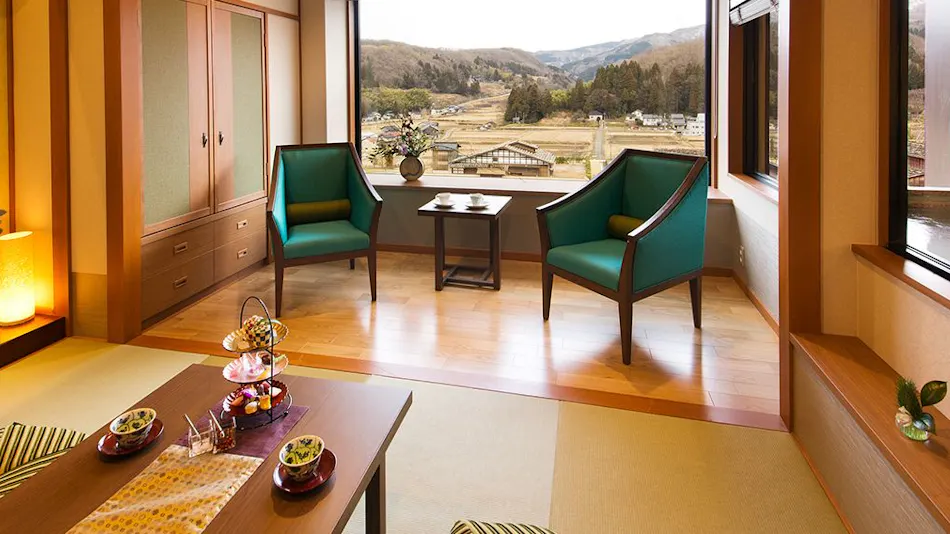 Kanazawa Yuwaku Onsen Hyakurakuso