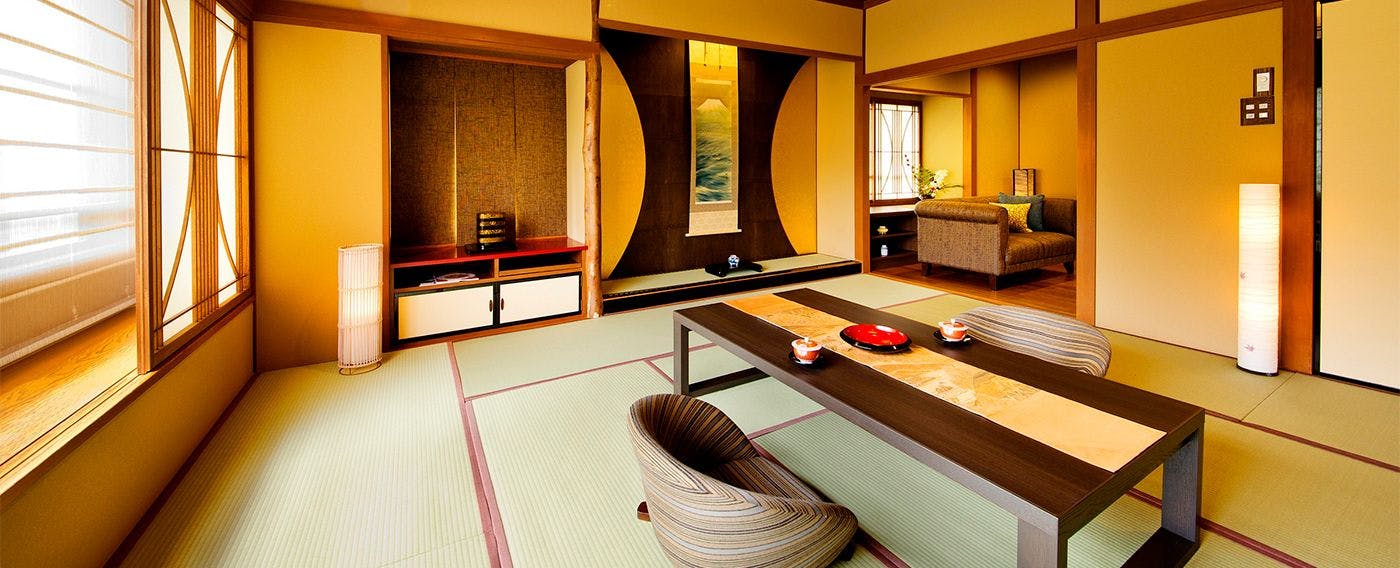 Kanazawa Yuwaku Onsen Hyakurakuso