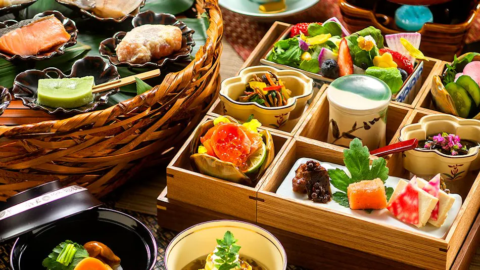 Kanazawa Yuwaku Onsen Hyakurakuso