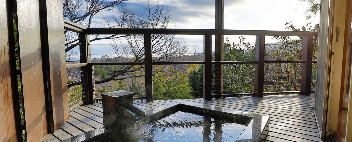 【 朝も夜も温泉を独り占め 】客室専用露天風呂で、お好きな時に心ゆくまで、伊豆のお湯をご堪能ください