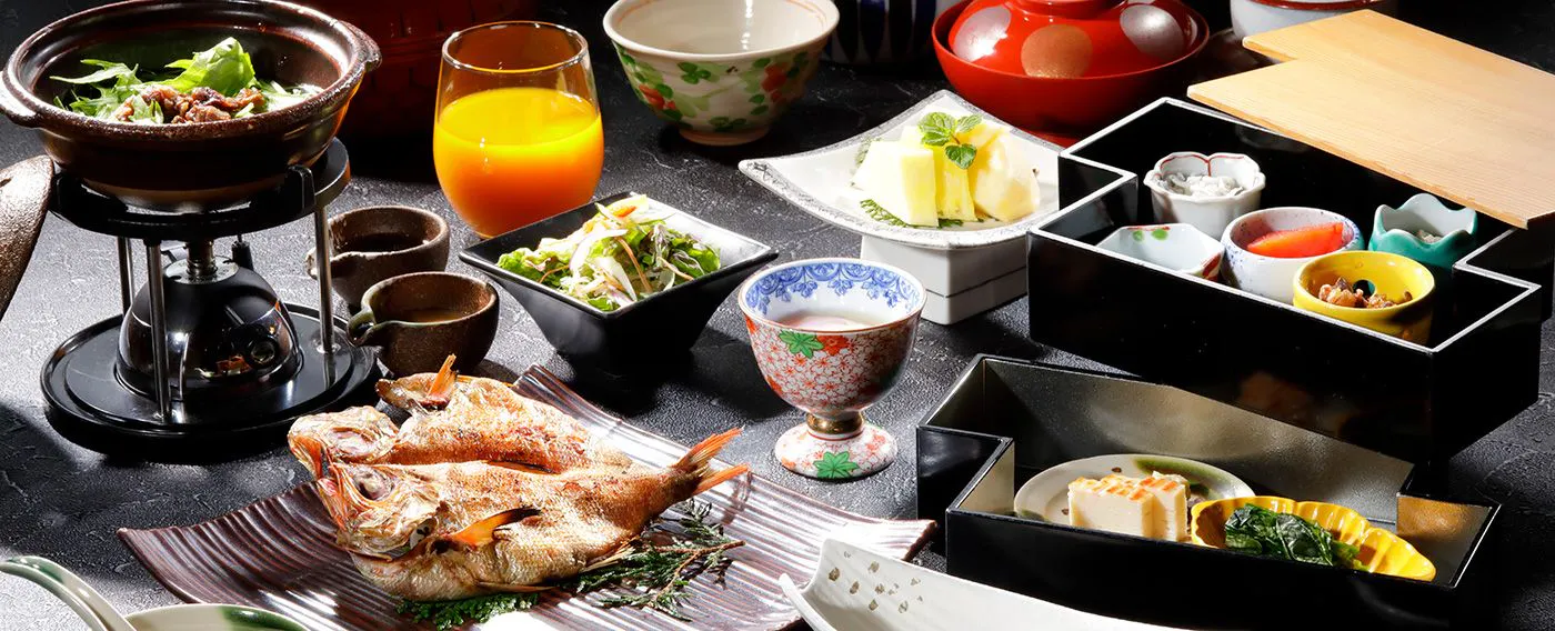 【 ご朝食 】 和食膳でご用意。炊き立てのご飯と、伊豆名物の干物をご賞味ください