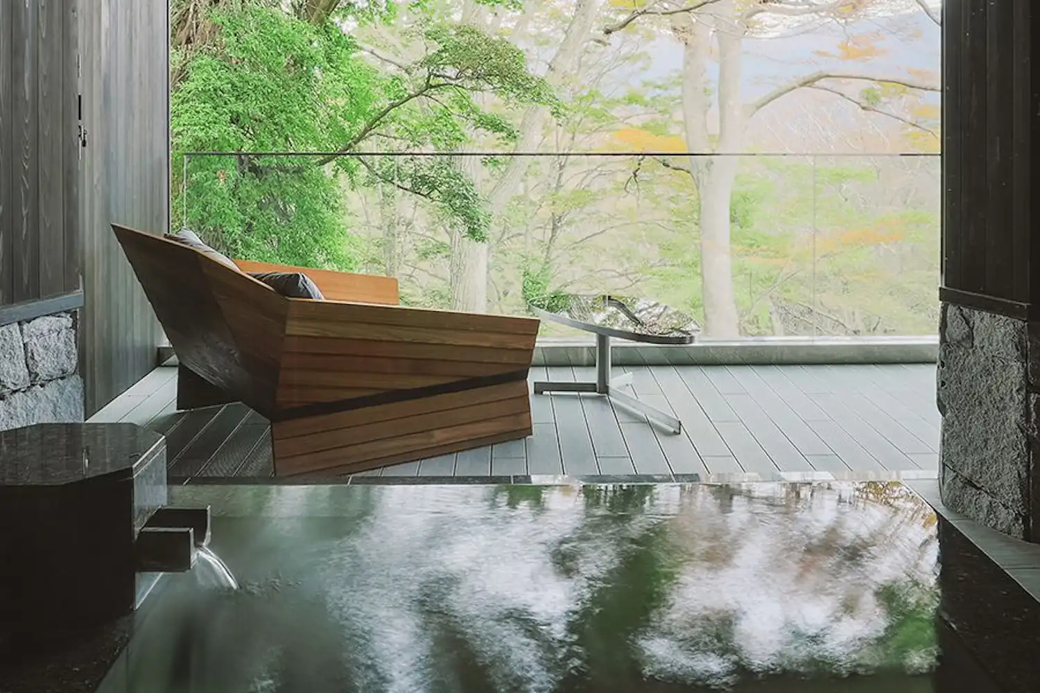 ภายนอกอาคาร