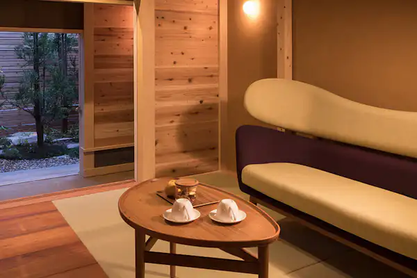 ฟุคุยะ ลิฟวิ่ง