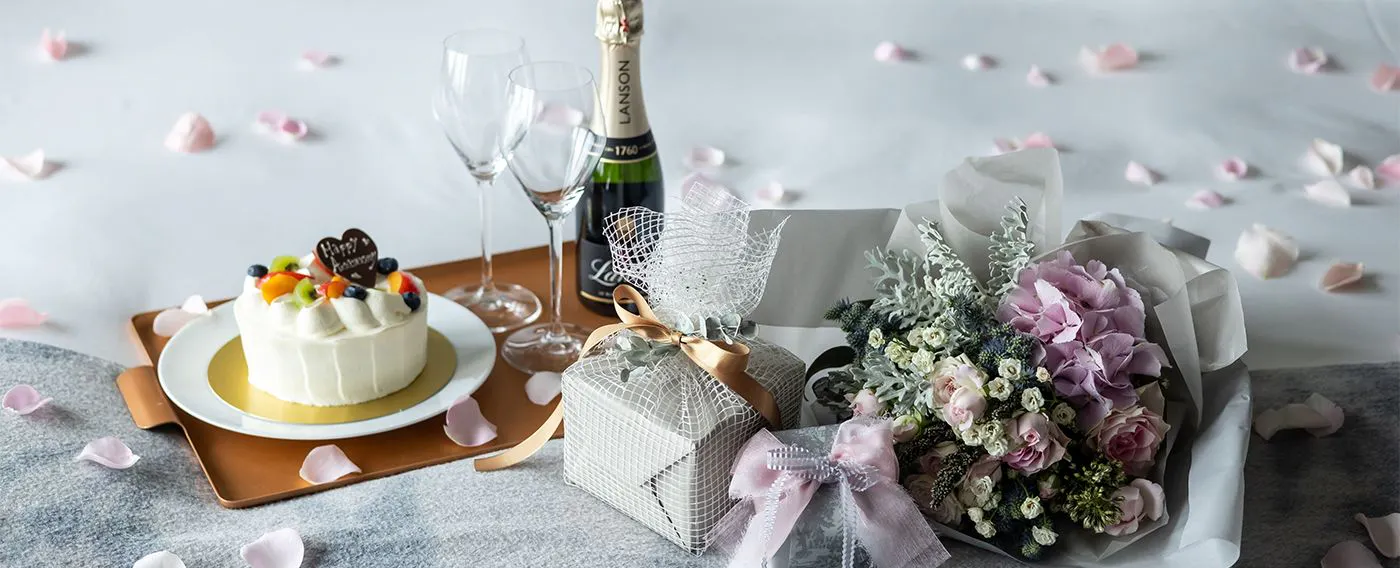 夜景ケーキシャンパン