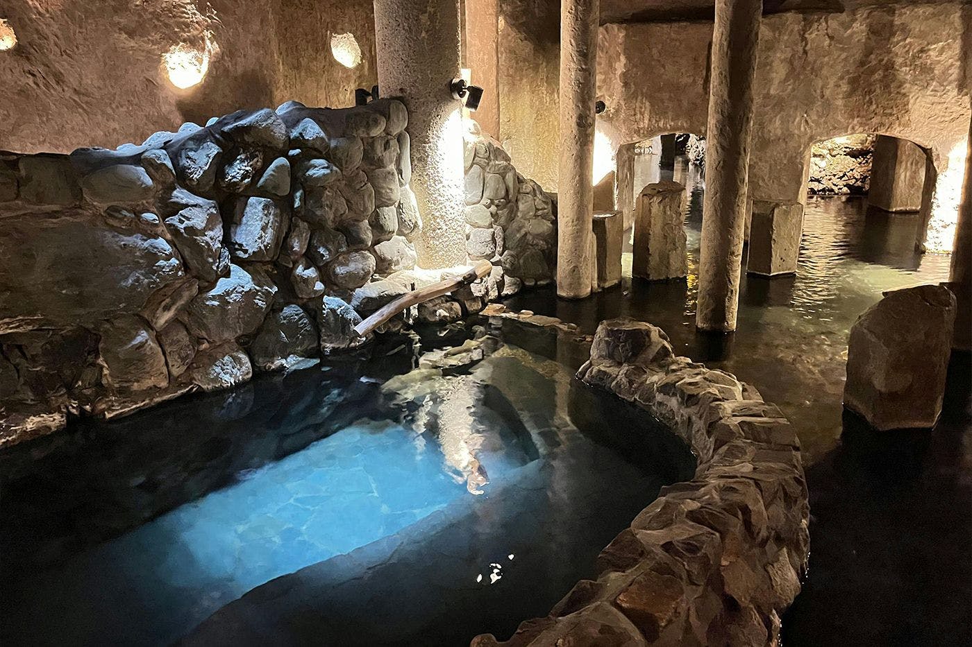 洞窟風呂「仙人の湯」