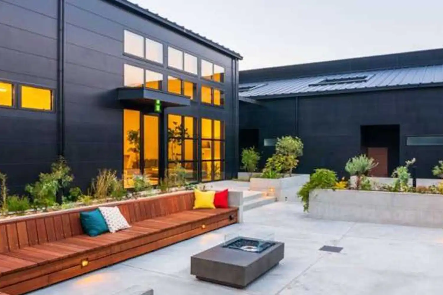 ลานกลาง