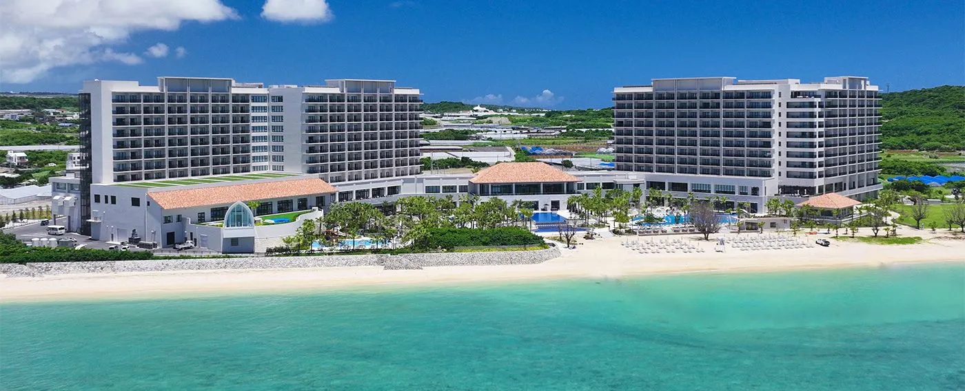 약 1.8km에 걸친 천연 백사장이 눈앞에 펼쳐지는 전 객실 오션뷰.