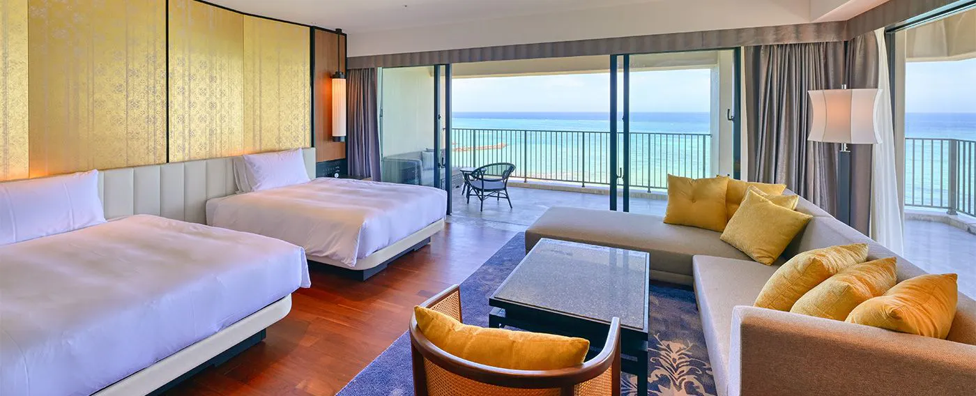 파노라마 코너 스위트 트윈 (58㎡): 객실에서 편안한 파노라마 오션 뷰를 감상할 수 있습니다.