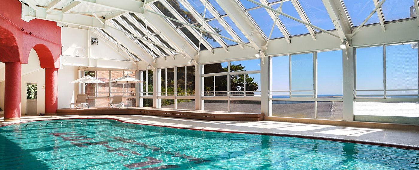 Kolam Renang Dalaman